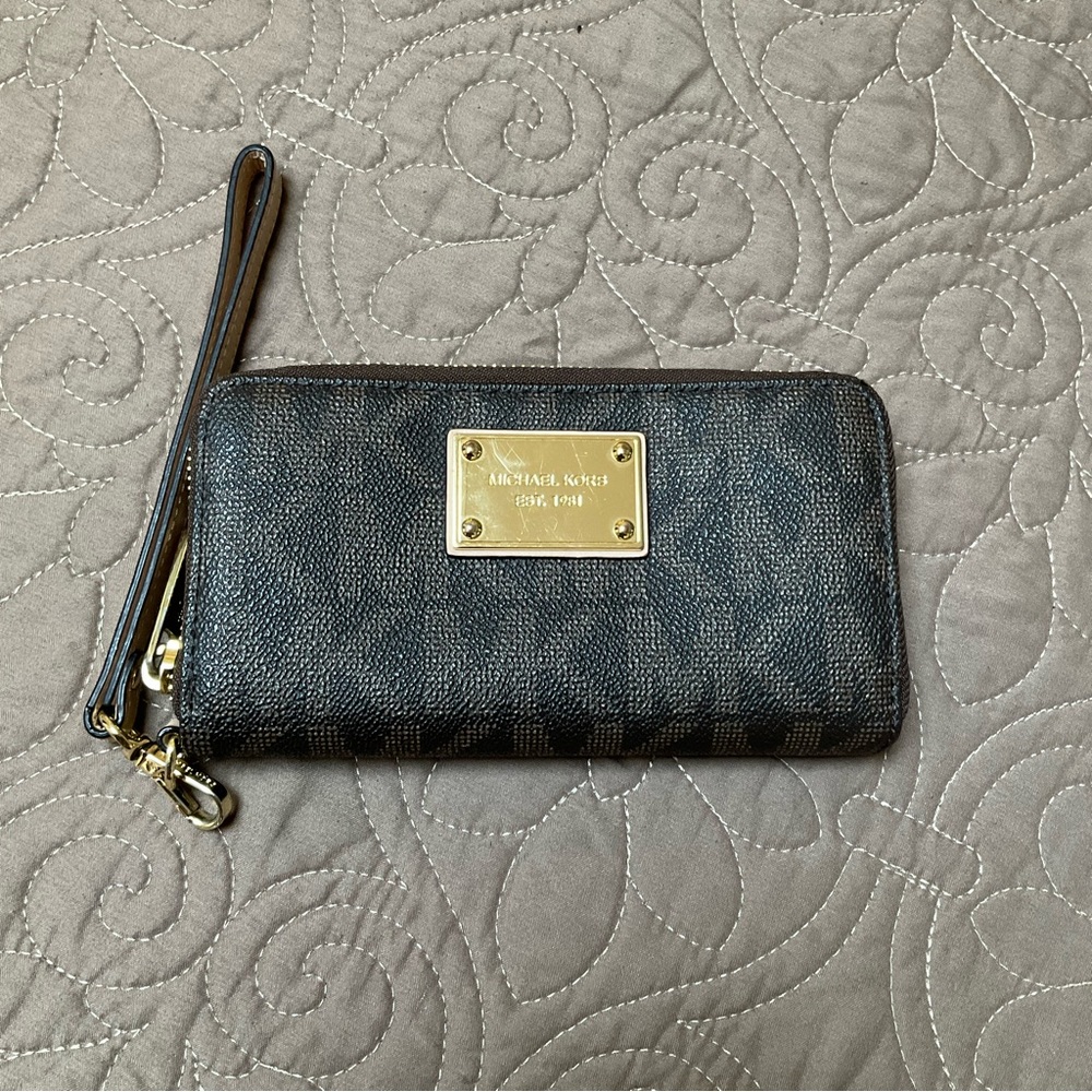 Michael Kors Monogrammed Continental Wallet